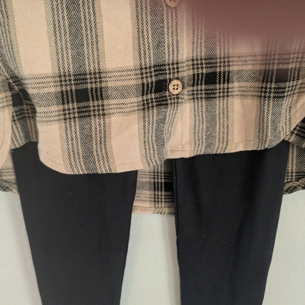 NWT Jessica Simpson black beige plaid button up shirt & black leggings Set 8/10